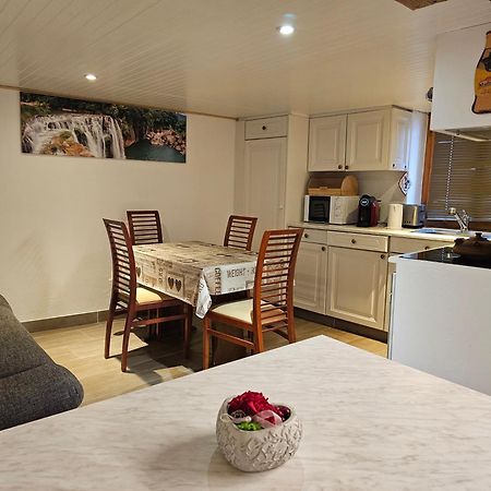 Joli appartement au cœur du village Orsières Extérieur photo